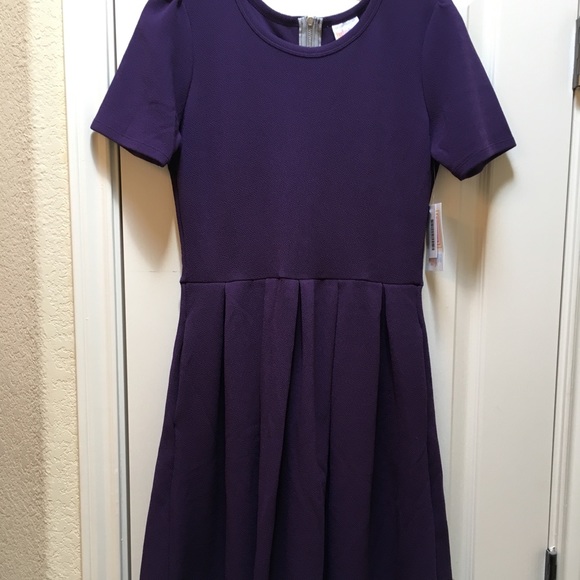 LuLaRoe Dresses & Skirts - Small Lularoe Amelia
